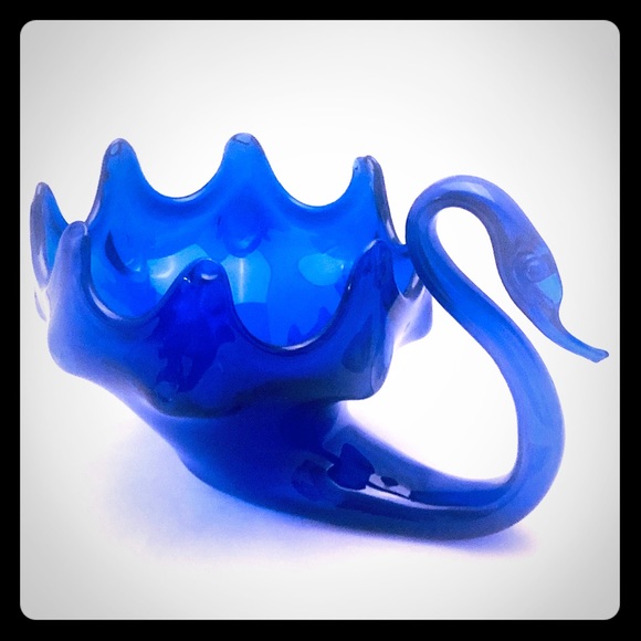 Vintage cobalt art glass swan bowl - Picture 1 of 8